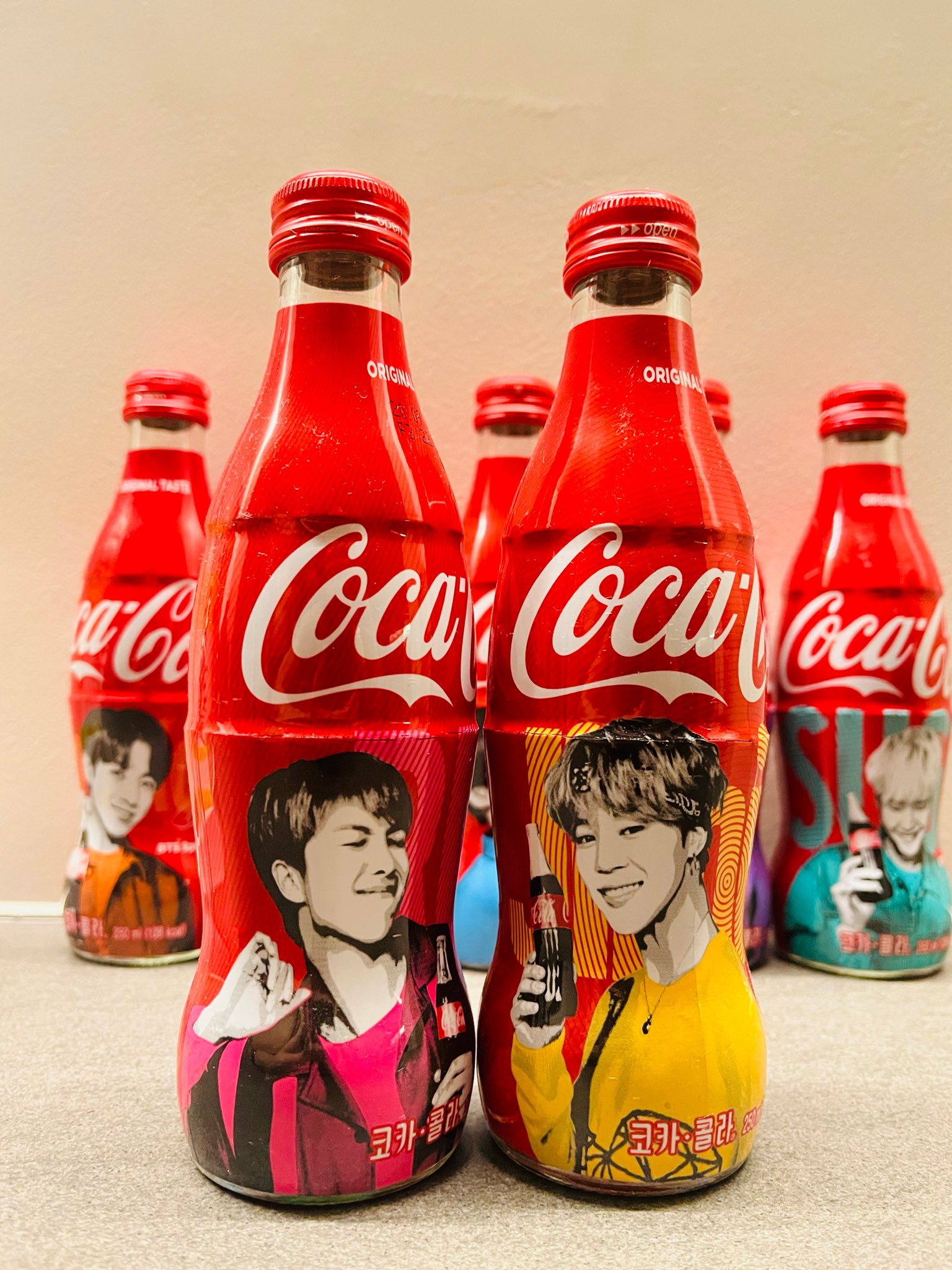 btsジミンプリントコカコーラ缶 LL
