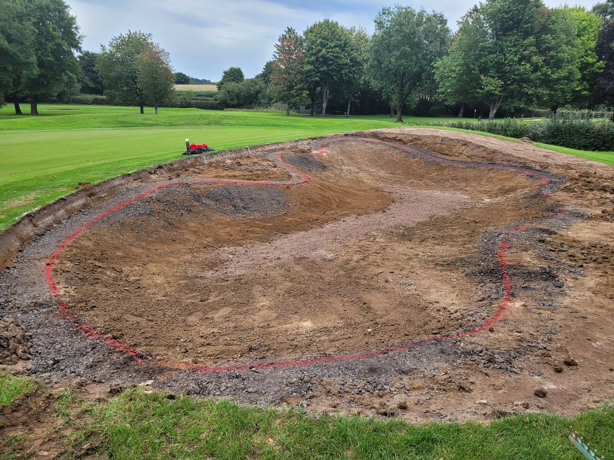 DuraBunker's tweet photo. Start if something big @creigiaugolf with more bunkers prepared today thanks 2 HGK Rob for helping the team so well. These will be a couple of beauties - @BunkerMat_com next followed by @DuraBunker edging #changesafoot #bunkershaping #bunkerprepararation #bunkerrenovation https://t.co/wCe45y1ash