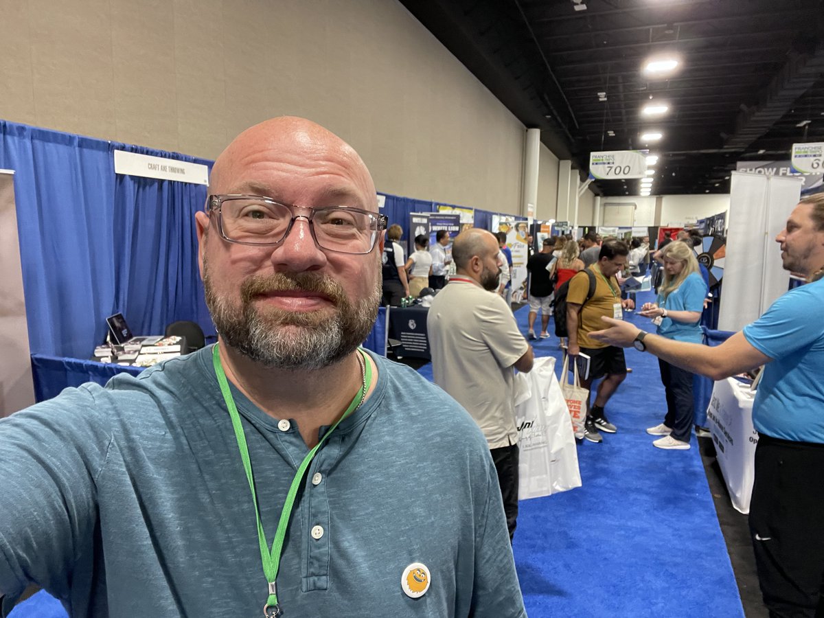 Franchise_Beast's tweet photo. Wow, it was awesome to attend a packed Franchise Expo this weekend in Fort Lauderdale. The crowds of entrepreneurs are finally back. It's been rough through the pandemic, but people are ready to buy businesses again. They're hungry for them! #franchisingisback #businessisback https://t.co/wZsVFWfWaY
