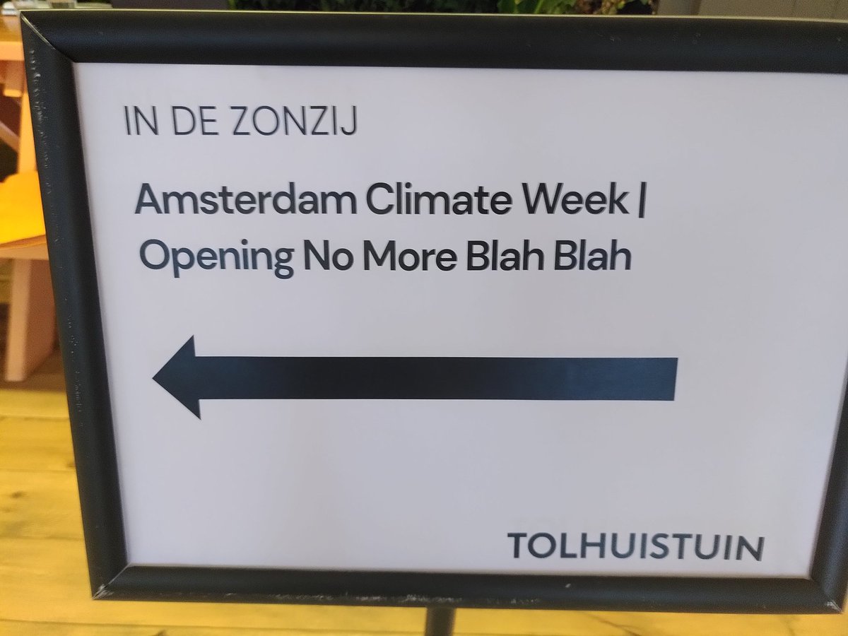 paulinewes's tweet photo. Inspiratie bij de #amsterdamclimateweek van #attila @tolhuistuin van @mattheadj . Prof @chomsky_quotes zegt dat de komende twee maanden bepalend zijn in human history.
Doe je ding waar je goed in bent, zou ik zeggen. Echt goed. En dat heeft vast niets met geld te maken. https://t.co/DBrxq31Xmo