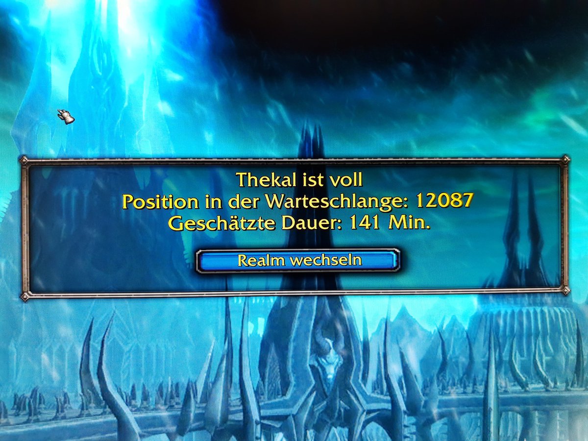 Built4FunEnter's tweet photo. @Warcraft Its a cold day in fu**ing queue since 2 weeks...2nd fresh pvp server now! Queue grows every day ... https://t.co/tWckOO93fe