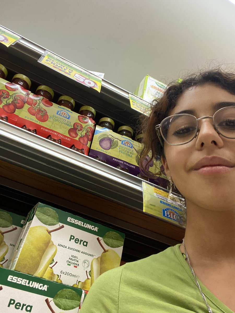 bibi_speranza's tweet photo. maglietta color succo alla pera https://t.co/tR5lAvWwUM
