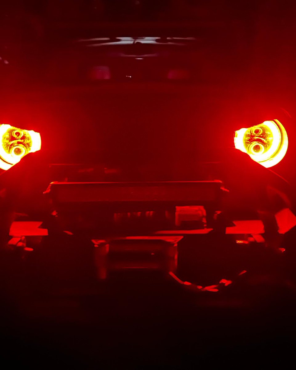 DJBrando97's tweet photo. Watch your back you never know what’s lurking in the shadows!!!! https://t.co/yOcx9xmmJi