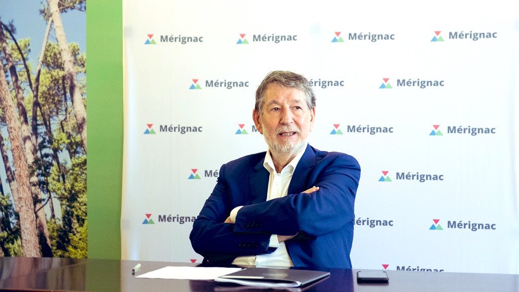 eperusseau's tweet photo. conférence de presse de rentrée d’@AANZIANI @merignac 
Face à 1 crise majeure, la ville s’engage à
1.Accélérer la #transitionecologique en proposant un plan de #sobriete énergétique au prochain CM
2.Accompagner les Mérignacais face à l’#inflation
3.Maintenir les investissements https://t.co/j13JzdOe9R