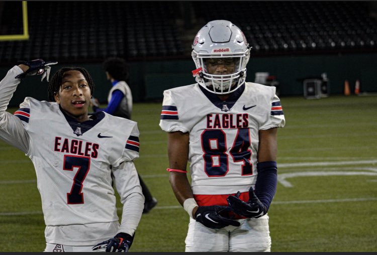 vine_ashton's tweet photo. First district game🔥🔥,A Different focus @alleneaglesfb @CoachLWig https://t.co/8t9AEq8zEF