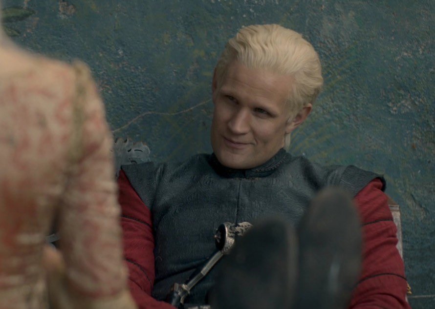 jowrotethis's tweet photo. Find someone who looks at you the way this…uncle looks at his…niece? Thrones is truly back, babes. https://t.co/S832zG0HVO