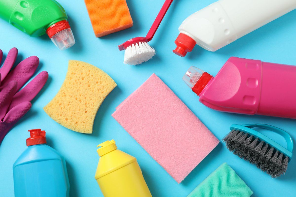 LABROOKltd's tweet photo. LA Brook is your one-stop shop for all your #cleaning &amp; #hygiene product needs. We have everything from washing up liquid and cleaning essentials right through to floor sweeping machines.

📞 01924 277026
📧 salesdept@labrook.com

#yorkshirehour #leedshour https://t.co/q1Qnd8ojo6