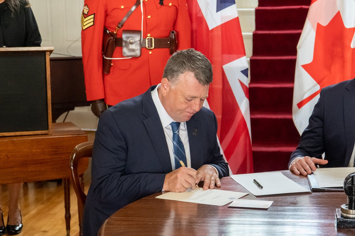 This morning, Cabinet met to approve the proclamation to formally proclaim the successor to Her Majesty Queen Elizabeth II.

Following the cabinet meeting, Her Honour, gave royal assent to the proclamation, making King Charles III the new monarch.

Long live the King!