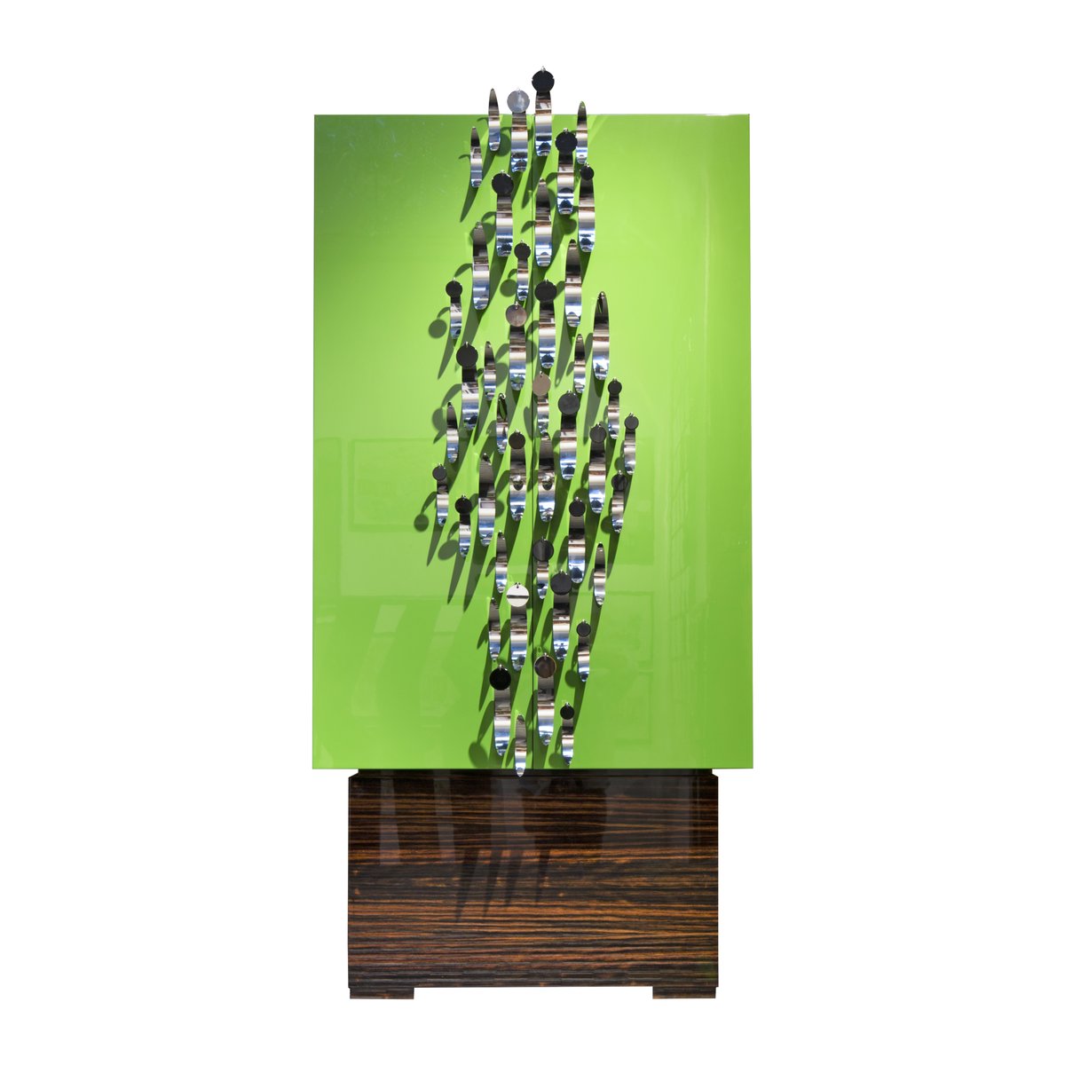 sollandmayfair's tweet photo. Grazyna Solland's STELL luxury cabinet features a crisp green lacquer cuboid that sits on top of an ebony base. The piece is finished with polished stainless steel curls hung with black onyx and stainless steel drops. #luxuryfurniture #Solland #GrazynaSolland #SollandLimited https://t.co/jcREmKNEmu