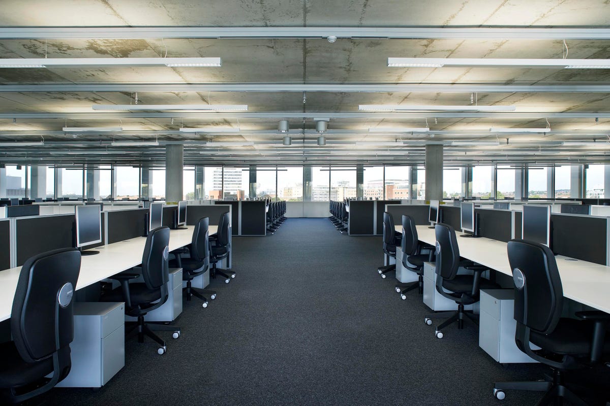 #remote, #hybrid, or something else all together? Co-founder <a href="/adamsona/">Allen Adamson</a>'s latest <a href="/Forbes/">Forbes</a> on why companies that #Shiftahead to build &amp; actively reinvigorate #corporateculture now will experience a softer landing &amp; more robust #brand #MondayMotivation 
conta.cc/3ByWB4f