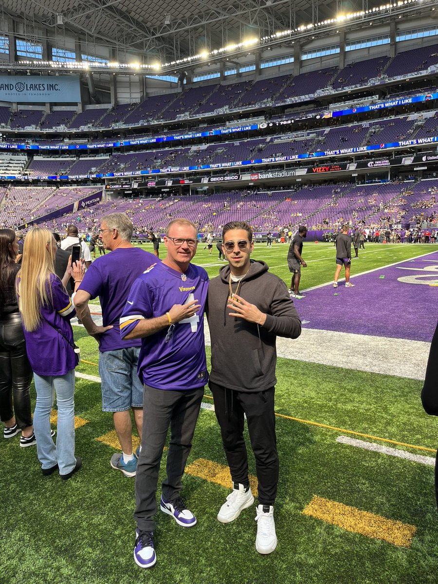 Great time in Minnesota yesterday for the game ! @LAASportsEnt @NFL @dalvincook