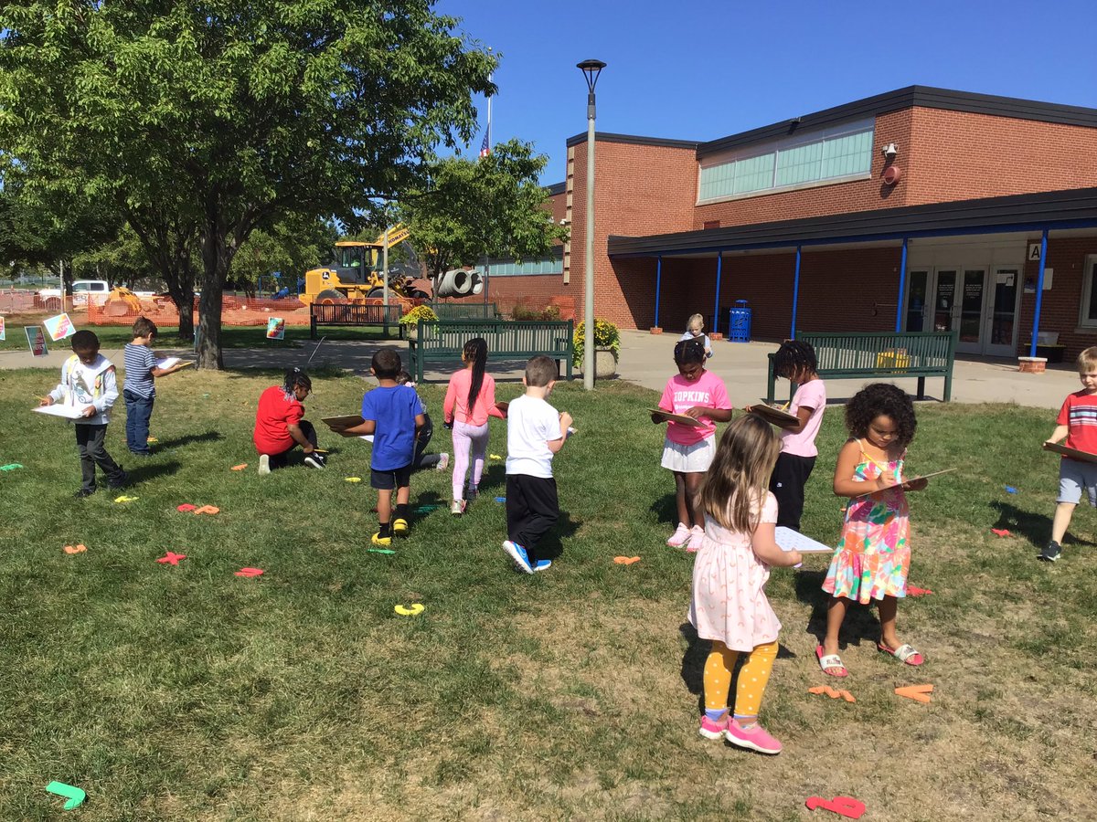 MsWuAS's tweet photo. Loving the weather outside! This morning, we went on our Chicka Chicka Boom Boom letter hunt! https://t.co/7n1YJxwjfh