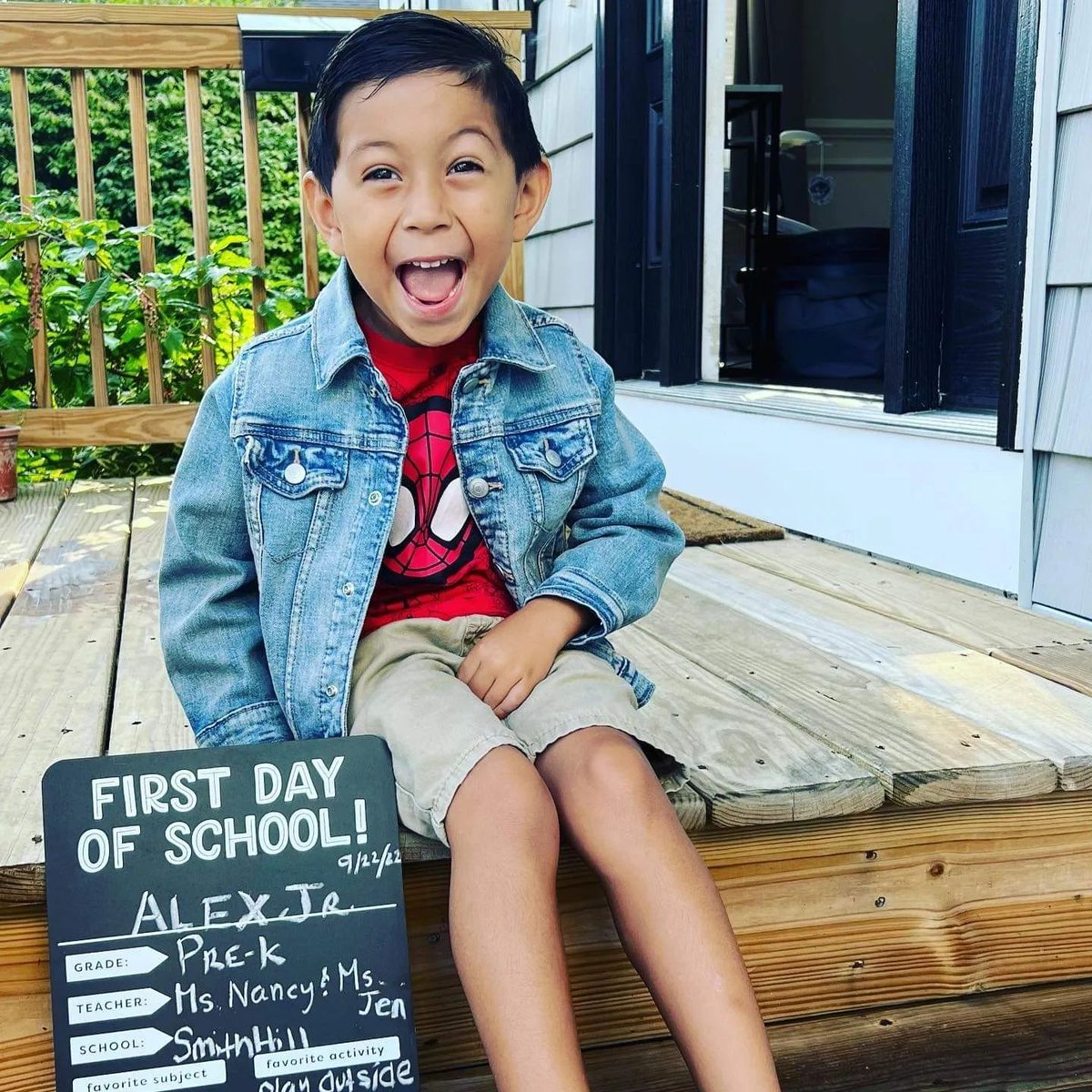 RIDeptEd's tweet photo. 4-year-old Alex holds many titles: Spunky son. Best big brother. Sonic the Hedgehog's biggest fan. Recently, he gained another title: preschool student in the city of Providence. Check out his #Back2SchoolRI Student Spotlight! #RIPreK #ItsGreatToBeBack https://t.co/fO3IMpTm0S https://t.co/hp0jJU2yLA