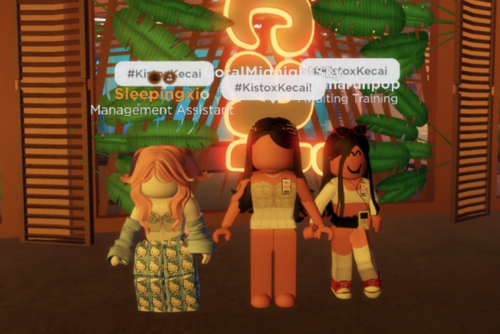 KistoRoblox's tweet image. 🧁 | Just now, some wonderful HRs decided to visit our ally, Kecai. Here&apos;s the photo they took with a Management Assistant!

📸 Credits: CoralMidnightSky
#kisto #kistoroblox #roblox #robloxcafe