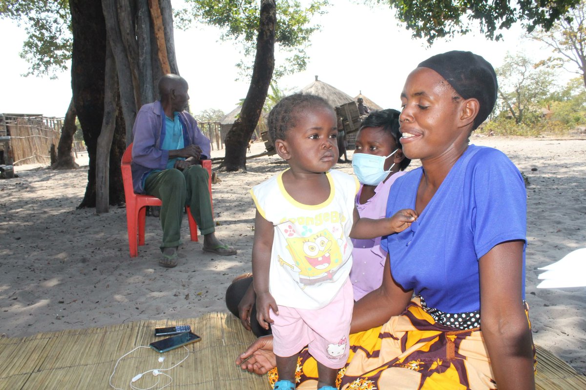 people_in_need's tweet photo. 👩‍👦Meet Wamui, a participant in our mHealth project in #Zambia. 

💪The project uses recorded messages to overcome illiteracy, improve maternal &amp; #child health &amp; nutrition, influence attitudes &amp; enhance knowledge on the importance of crucial health and nutrition behaviours. https://t.co/sJIVzjtyDN
