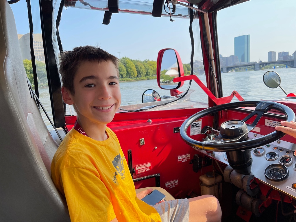 FaySchool's tweet photo. Our seventh and eighth grade boarders had a great first weekend at Fay! Seventh graders explored the city and enjoyed the Duck Tours around Boston while eighth graders took things to new heights at TreeTop Adventures!
#fayschool #juniorboardingschool #bostonma #treetopadventures https://t.co/ZLRVJFxMFT