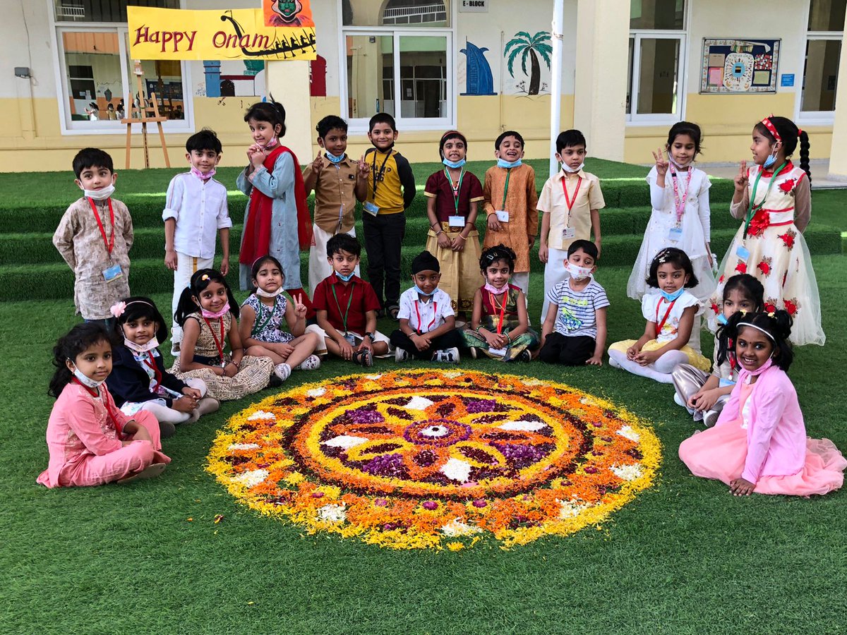 hina_mussarat's tweet photo. Task 75
Sharing friendly smile with friends 
#StrongSchools #BestSchoolPrize
#T4Edu @AbhilashaTochi
@MMselvaraj5 @ShiningStarSchl
@VikasPota #ADEK @CelineMaryFran1
 @MOEUAEofficial
@ADEK_tweet https://t.co/2H8GPvjmRT