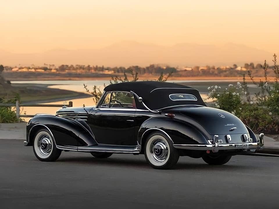 vividcloudofwat's tweet photo. #Mercedesmonday ✨ https://t.co/id4dZUKn3O