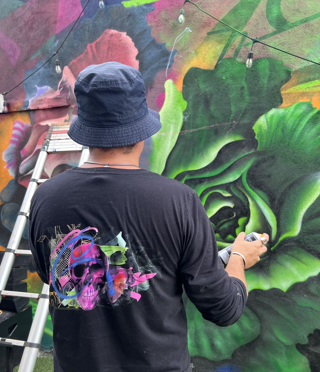 AllCityMurals's tweet photo. Long-time no see Twitter, how’s things? 
#letsgopaint #Mattletrs https://t.co/AKIt6Tf9Pm