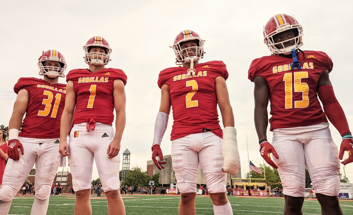 🚨THE GORILLAS ARE IN THE TOP-25🚨

Pittsburg State (2-0) moves up to #16 in the nation in this week's AFCA Division II poll after beating #11 Nebraska-Kearney.

The Gorillas host Northeastern State this Saturday.