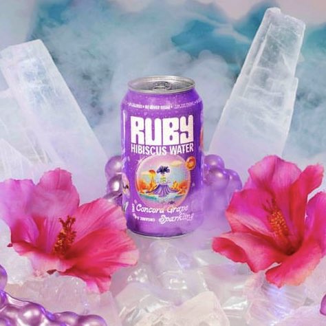 thesnaxshot's tweet image. calling all LA snaxbois 🌺 

@rubyforfun will be SAMPLING
 at @ErewhonMarket today —

Santa Monica
 (11-2PM) 

Silverlake 
(4-7PM) 

Go get your RUBY