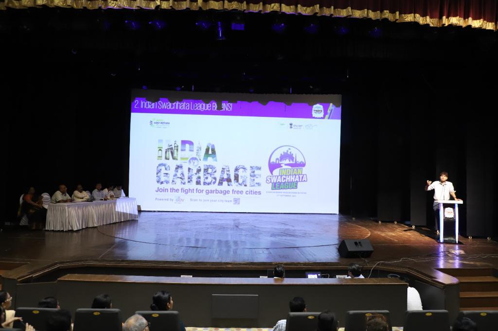 NMMConline's tweet photo. A grand unveiling of logo for “Navi Mumbai Eco Knights” under Indian Swachhata League was held today. 
We are all charged up to do our best in India’s fight against garbage!

#NaviMumbaiEcoKnights #SwachhAmritMahotsav
#YouthVsGarbage #SwachhMaharashtraMissionUrban https://t.co/X1BzXyxKL6