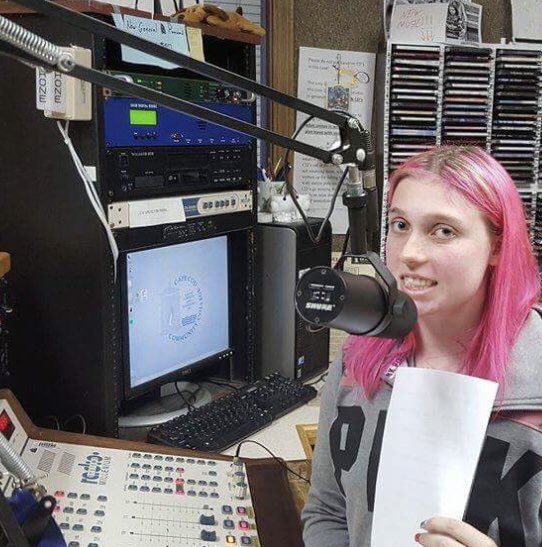 HayleyRocksU tweet media