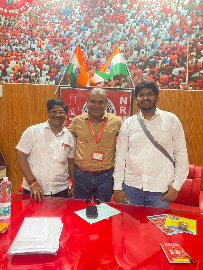 venupnair_nrmu's tweet photo. 12.09.22 के कुछ पलों की कैद की झलकियां। 🙏🚩🚩🚩🚩🚩🚩🚩
@ShivaGopalMish1 @AIRF15853780  @airfindia https://t.co/BAOZJlPXhC