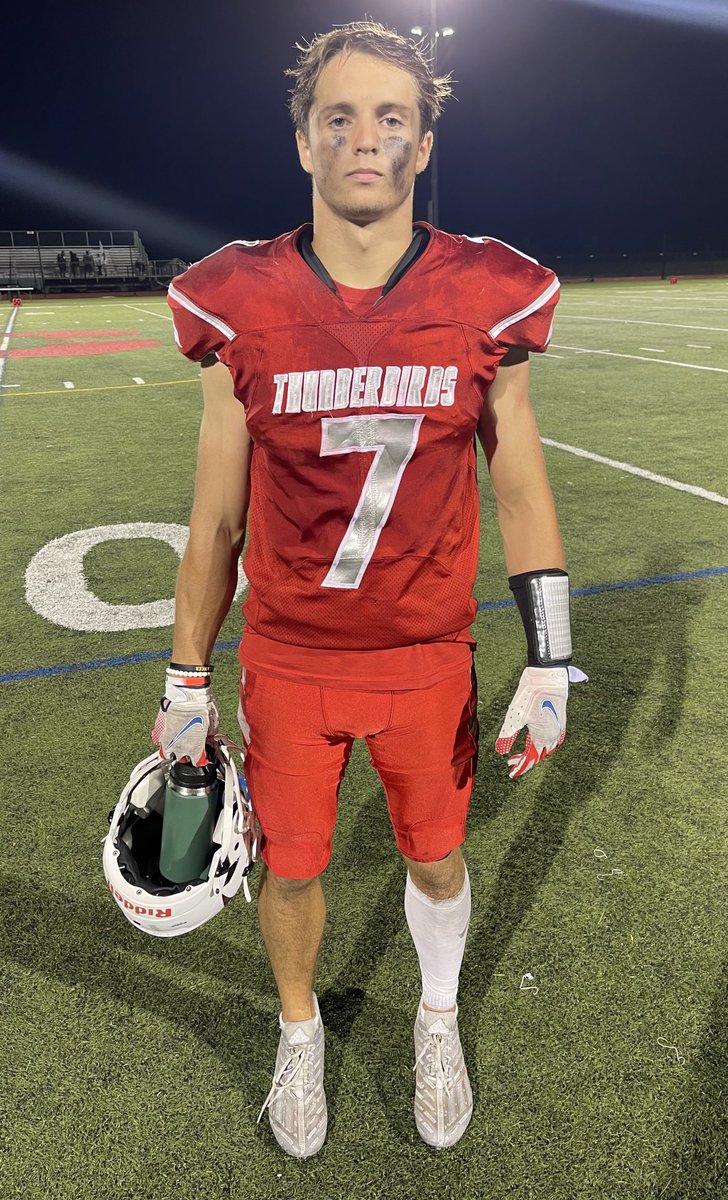 Connetquot_FB's tweet photo. Week 1 Offensive Player of the Week: ⁦@Tylermac1723⁩ McCarthy led the team with 70 yards rushing on only 9 attempts &amp; scored a TD. He also returned 2 punts for 43 yards &amp; had a great interception from his safety position. ⁦@LIBLITZ⁩ ⁦@CuseMLAX⁩ https://t.co/6s60R7e4N7