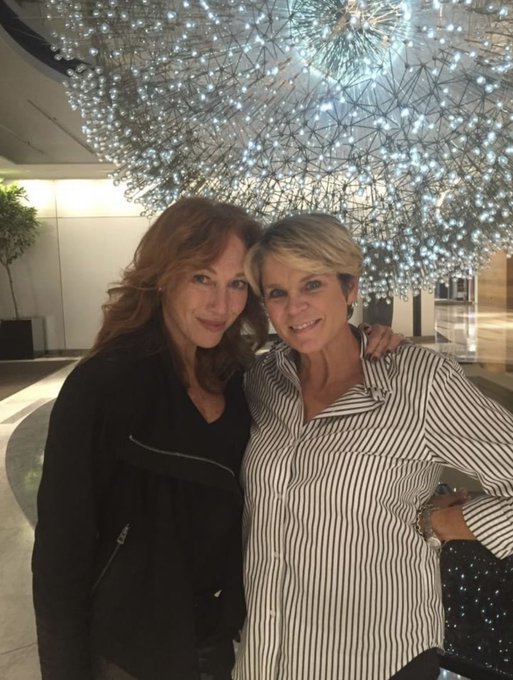With my bestie Lisa London in 2017 at The Hollywood Show Chicago! #sofun #bestfriends https://t.co/S<a href="/tag/bestfriends"class="tags"><span>#bestfriends</span></a><a href="/tag/sofun"class="tags"><span>#sofun</span></a>