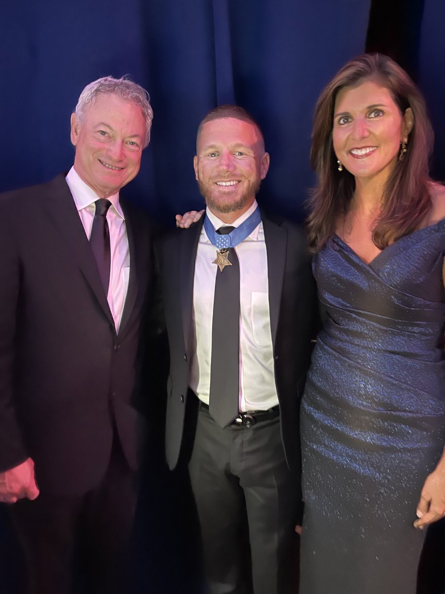 A patriot and a hero. Blessed to know both and call them friends. Thank you @GarySinise and Kyle Carpenter for all you continue to give to our country. ❤️🇺🇸