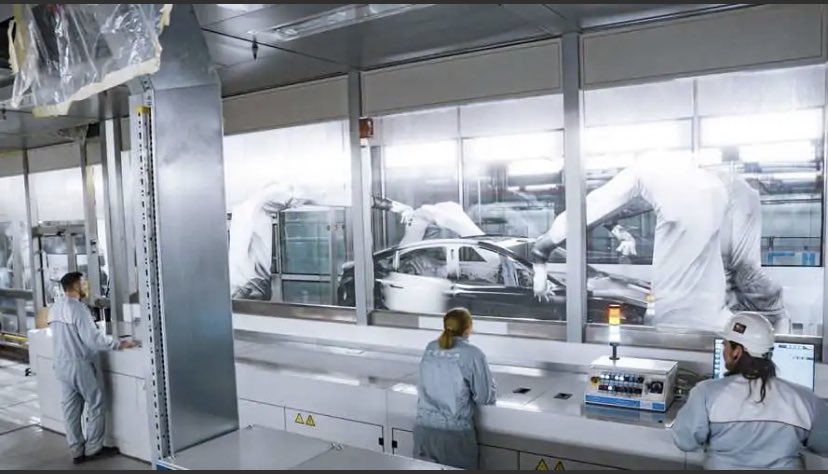 LChargeusa's tweet photo. #Tesla's Giga Berlin Said To Target 5,000 #ModelYs A Week By Q1 2023
If the intel is accurate, the spectacular production increase would allow Tesla to boost Model Y deliveries even further in #Europe.
https://t.co/Cbqg2aIocr https://t.co/VTzoJ0S566
