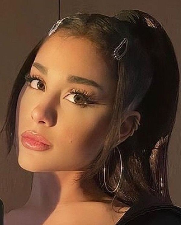 one thing about me, i'm the baddest alive 😈