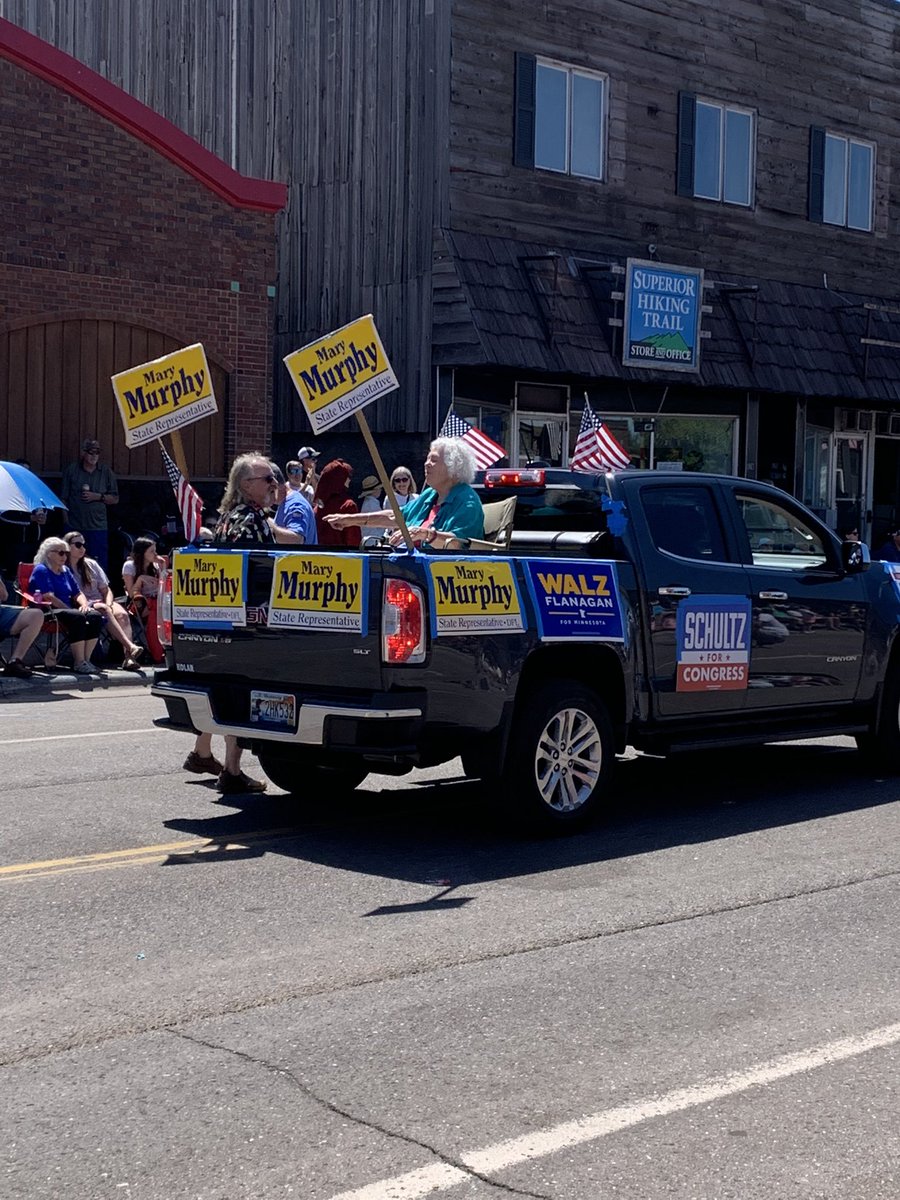 Danielle43831's tweet photo. This is the “energy” Mary Murphy speaks about in her opinion piece about the #TwoHarbors parade. It’s time to elect @natalieforhouse for actual energy. #HD3B Northeastern Minnesota needs a change. https://t.co/Vc2Tgf85XA