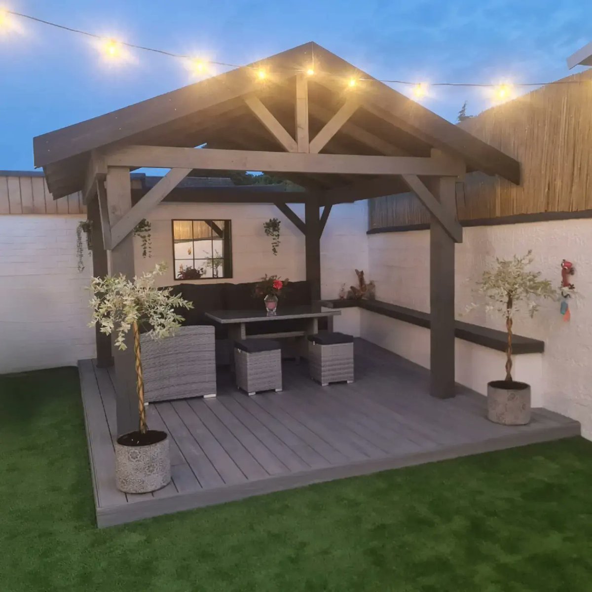 OakleyDandB's tweet photo. Bespoke timber pergola, composite decking and lights to finish it off! 
#getreadyforsummer
#pergola https://t.co/L0825uvt67