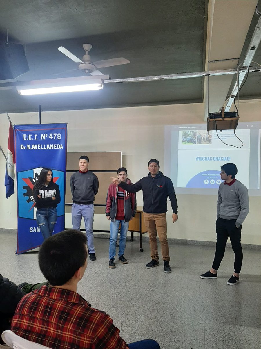 UISFJoven's tweet photo. 🏭🏫 En el marco del ciclo de charlas #laindustriaenlaescuela hoy fuimos recibidos en la EETP Nº 478 - Dr. Nicolás Avellaneda. https://t.co/lkTYQyT72H