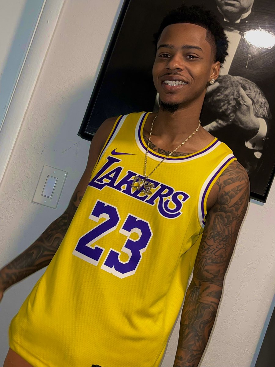 Trapguy777's tweet photo. Let me hope back on Twitter 👀 https://t.co/PaxlSscUw4