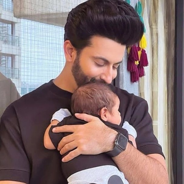 dheeruxfc's tweet photo. When I was being a father to ZAYN❤️ after a long media commitments💫.....said by the heart of @DheerajDhoopar #DheerajDhoopar #ZAYN #beingfather #viraj @VinnyArora2 https://t.co/R8dEfBmHdr