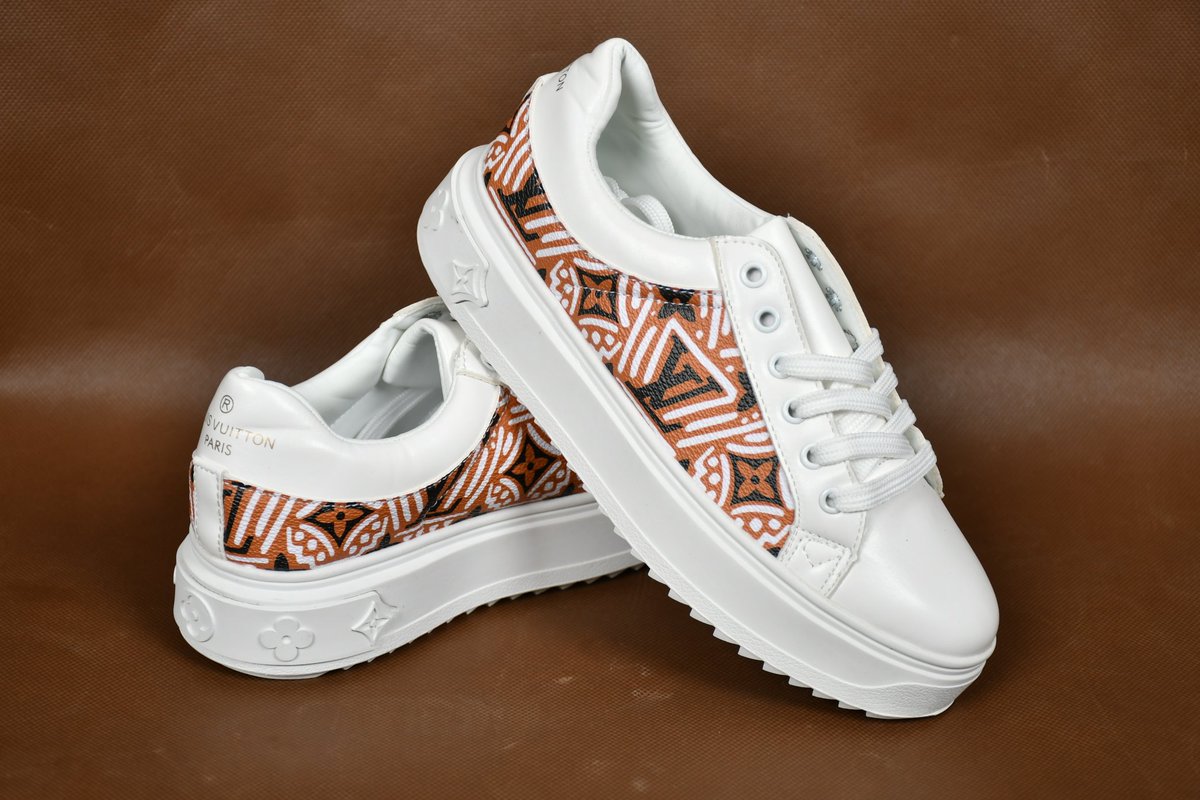254TLC's tweet photo. Ladies sneakers available from size 37-41 at KES 2,500. Call/WhatsApp 0799061974 for delivery. We deliver countrywide. https://t.co/G7y9FvWNh9
