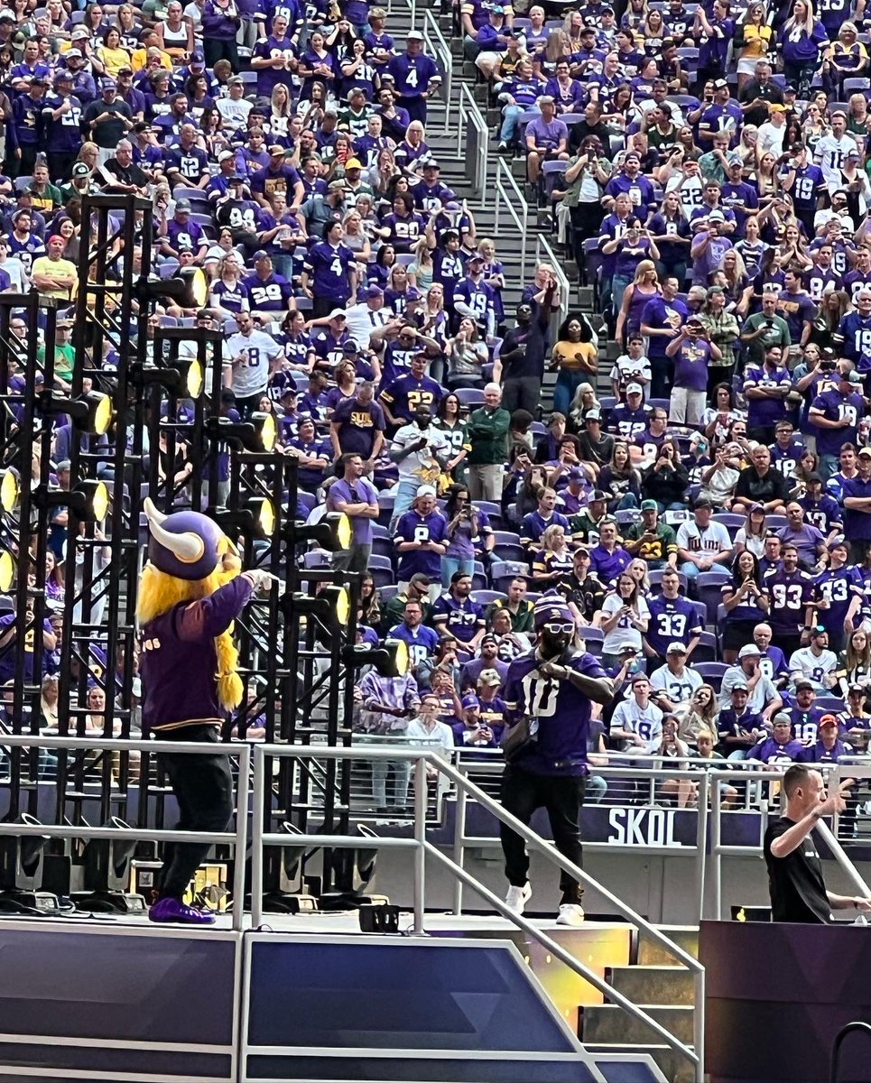 KtDrews's tweet photo. Second row for an incredible first @vikings game of the season. So glad I was there to witness in person this (hopefully) season-defining victory over the #Packers. The icing on the cake? Halftime show by @tpain! #SkolVikings  #purplepride #allidoiswinwinwin https://t.co/9JXof7gSmI