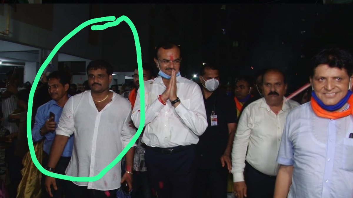 jigneshmevani80's tweet photo. Vadgam MLA Jignesh Mevani attacked by Gujarat's ex home minister Pradipsinh Jadega's goon at a public meeting in Ahmedabad's Vastral area in presence of police.

-social media team https://t.co/28Ya74q0e3