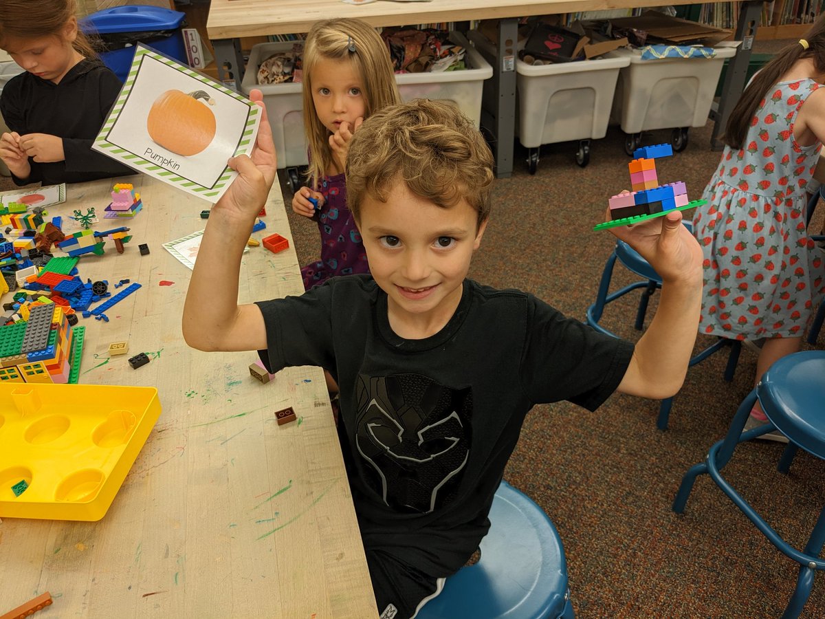 os_librarian's tweet photo. K did a fall Lego challenge during maker time today!#imagination #finemotorskills #makertime @OsborneElem https://t.co/hqFmWtLMjS