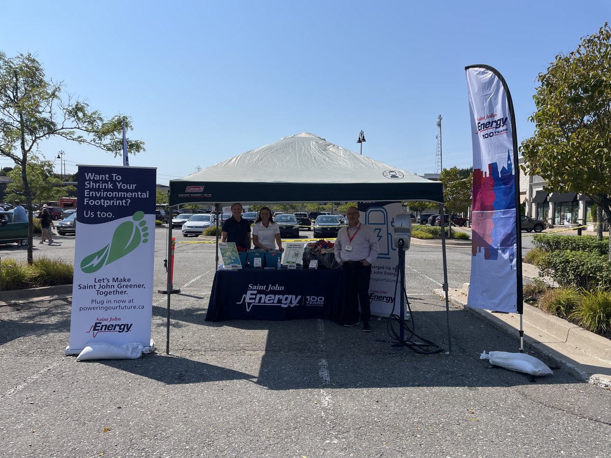 SJEnergy's tweet photo. Great to see so many Saint Johners who are interested in making the shift to electric vehicles this weekend 🚗

If you missed us at the #DriveElectricDay event, make sure you share your thoughts to help shape the future of EVs in SJ 👉 https://t.co/0ELl3YKxC1 

#PoweringOurFuture https://t.co/0xu4vIptKw