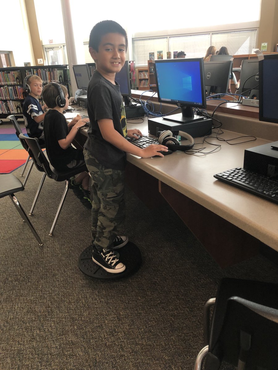 aselibrary's tweet photo. Adding a Kinesthetic twist to active engagement during our research project in the Libratory!
#thehumblelibrarian
@HumbleISD_lib 
@HumbleISD_ASE https://t.co/zK8yYkDOvf