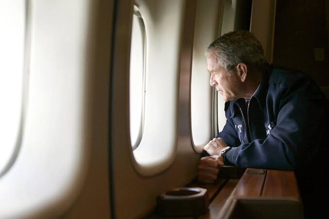 SusanSmit19's tweet photo. It’s giving me George W. Bush surveying the Hurricane Katrina damage https://t.co/NZeqT8cog4