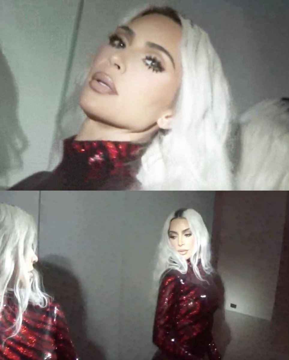 KimKardashian's tweet photo. Disco Nights 🪩 🎂 👑 🐝 https://t.co/wWdttf8MpP