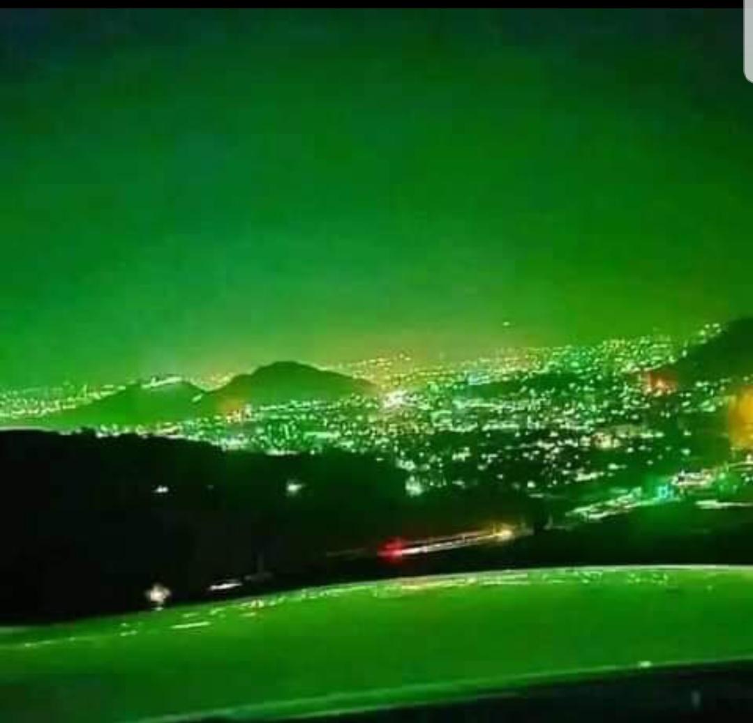 afsyqo1234567's tweet photo. ﺍﻵﻥ
ﻧﺼﻠﻲ ﻋﻠﻰ ﺧﺎﺗﻢ ﺍﻷﻧﺒﻴﺎﺀ #םבםנﻭﺁﻟﻪ

اللهم صل على محمد وعلى آل محمد .
#لبيك_يارسول_الله https://t.co/PukT7xEcCn