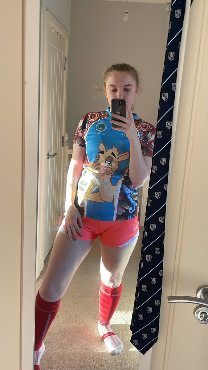 Meghan_Hoey's tweet photo. It’s the return of #shitkit
I go on holiday on Friday so positive vibes only ✌🏻 https://t.co/tAVGqaBn11