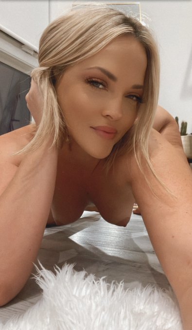 OnlyFans https://t.co/u3IOstn0SM come and talk to me ? https://t.co/xdG473FRxe