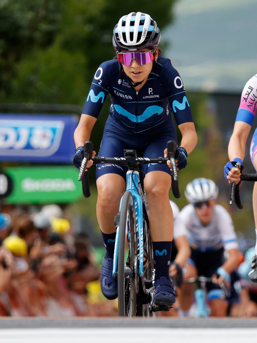 mundociclistico's tweet photo. #TCFlA | 🚴🏻♀️💛💙❤️🇨🇴 ¡VAMOOOOS COLOMBIA¡ PODIO para Paula Patiño @paulapb291 (@Movistar_Team) en el Tour Ciclista Internacional Femenino de l’Ardèche🇫🇷 🚴🏻♀️🇨🇴🏆💛💙❤️🔥👏
🥇A. Nidermaier🇩🇪
🥈A. Loes🇳🇱
🥉Paula Patiño🇨🇴
#TCFIA2022
📸© @Movistar_Team https://t.co/CJMrv3BjEw